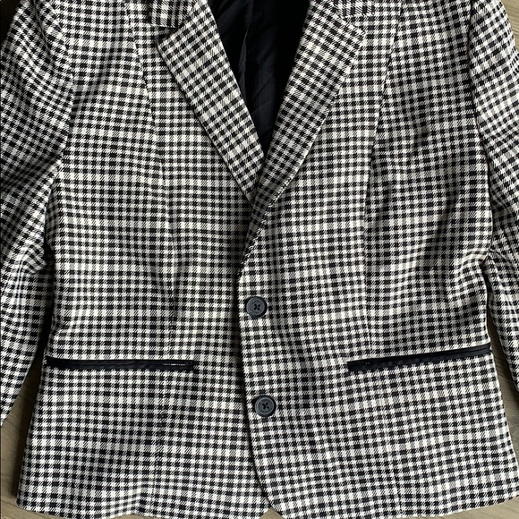Express 2-Button Patterned Blazer - Picture 3 of 5